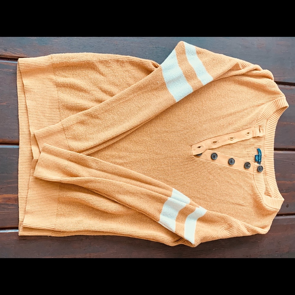 Sweater/cardigan